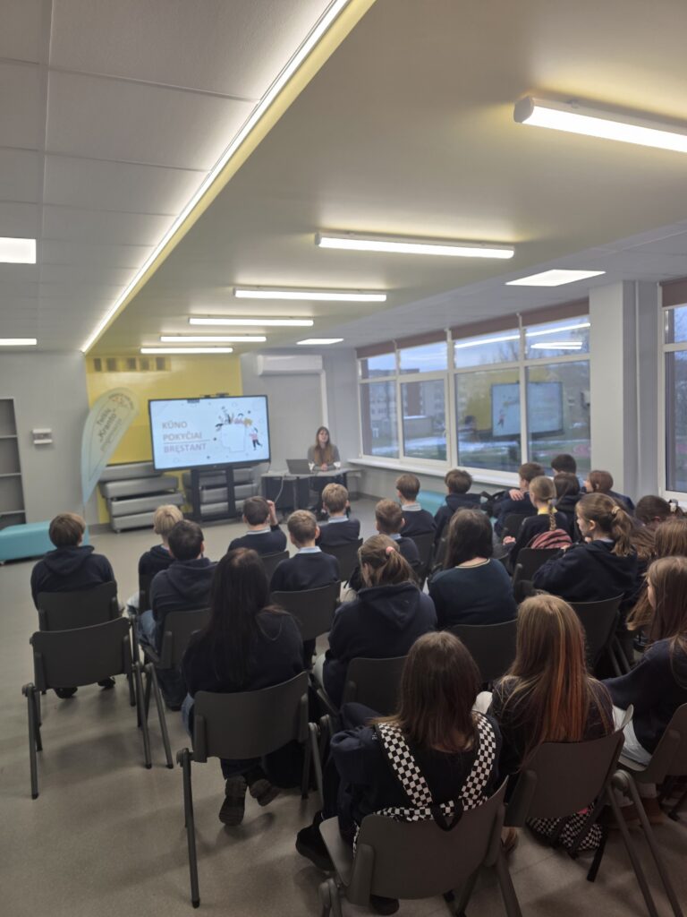 Projektas (NE)PIRMAS KARTAS